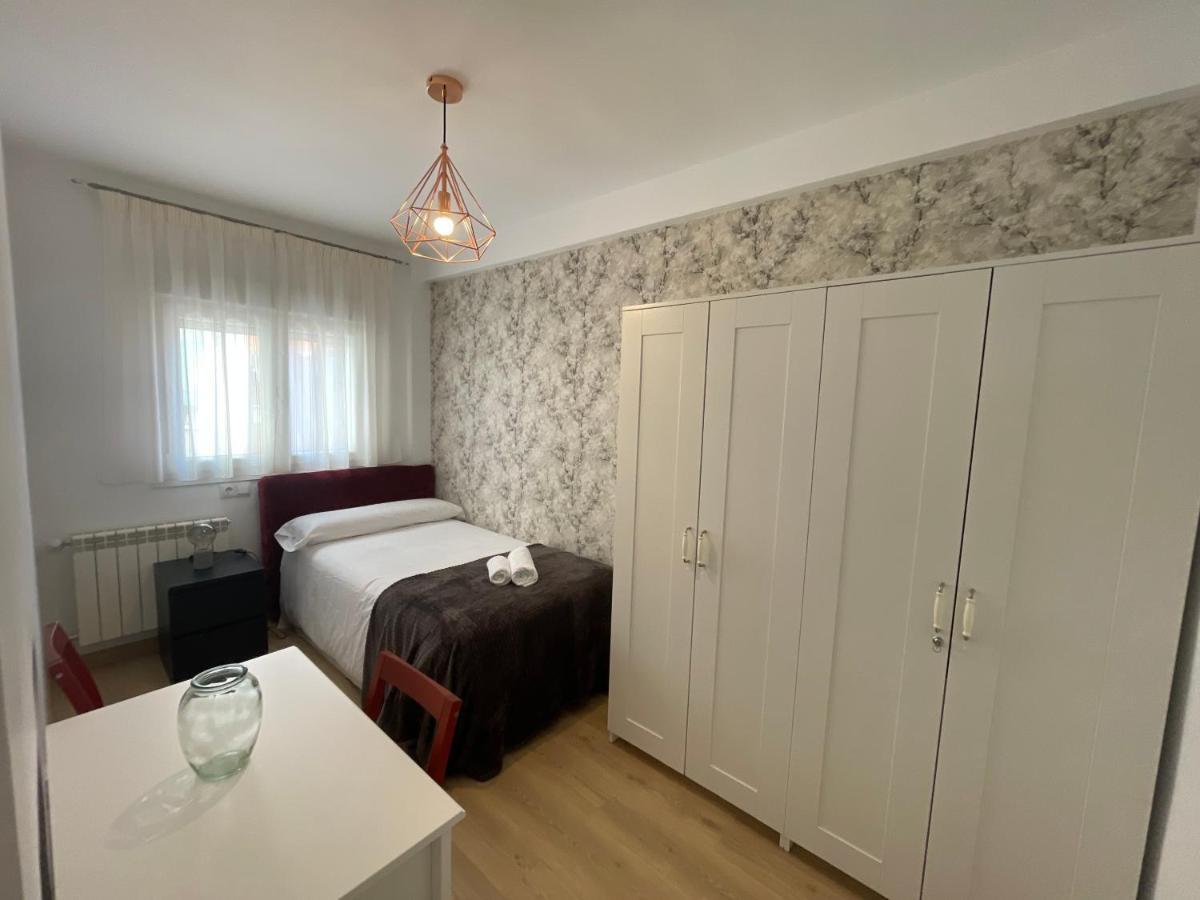 Alcala Luxury Piso Completo De 80M Apartment อัลกาลาเดเอนาเรส ภายนอก รูปภาพ