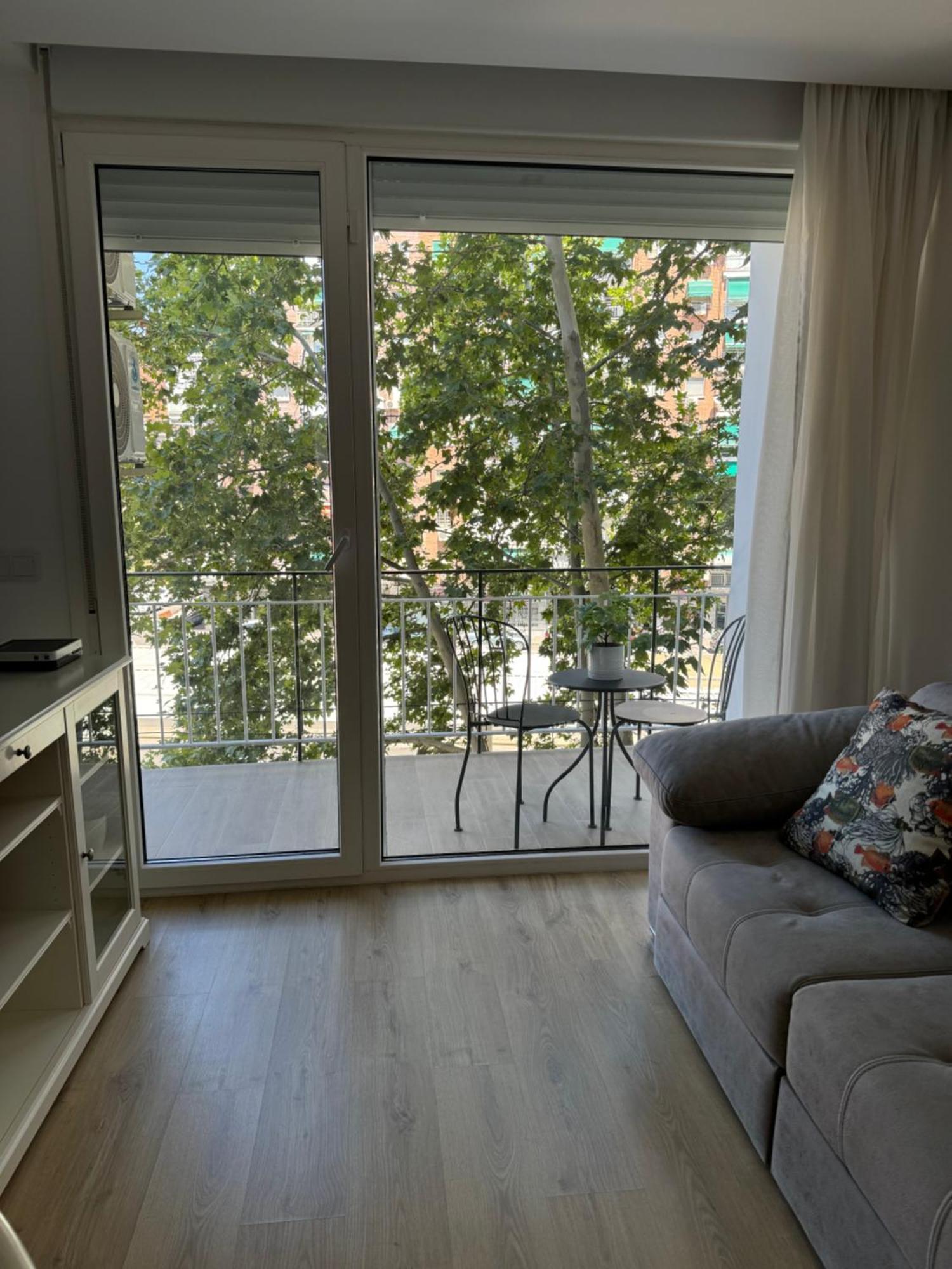 Alcala Luxury Piso Completo De 80M Apartment อัลกาลาเดเอนาเรส ภายนอก รูปภาพ