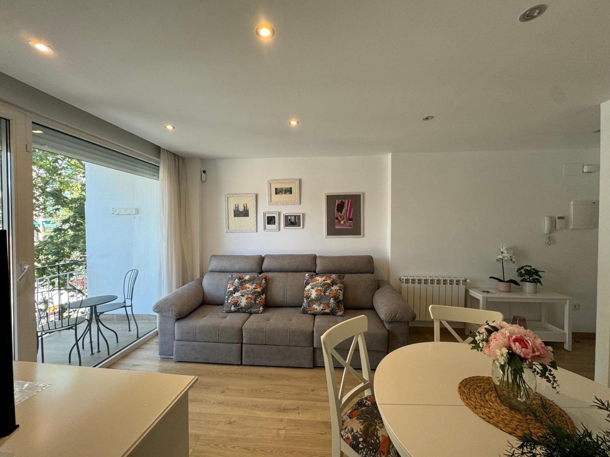 Alcala Luxury Piso Completo De 80M Apartment อัลกาลาเดเอนาเรส ภายนอก รูปภาพ