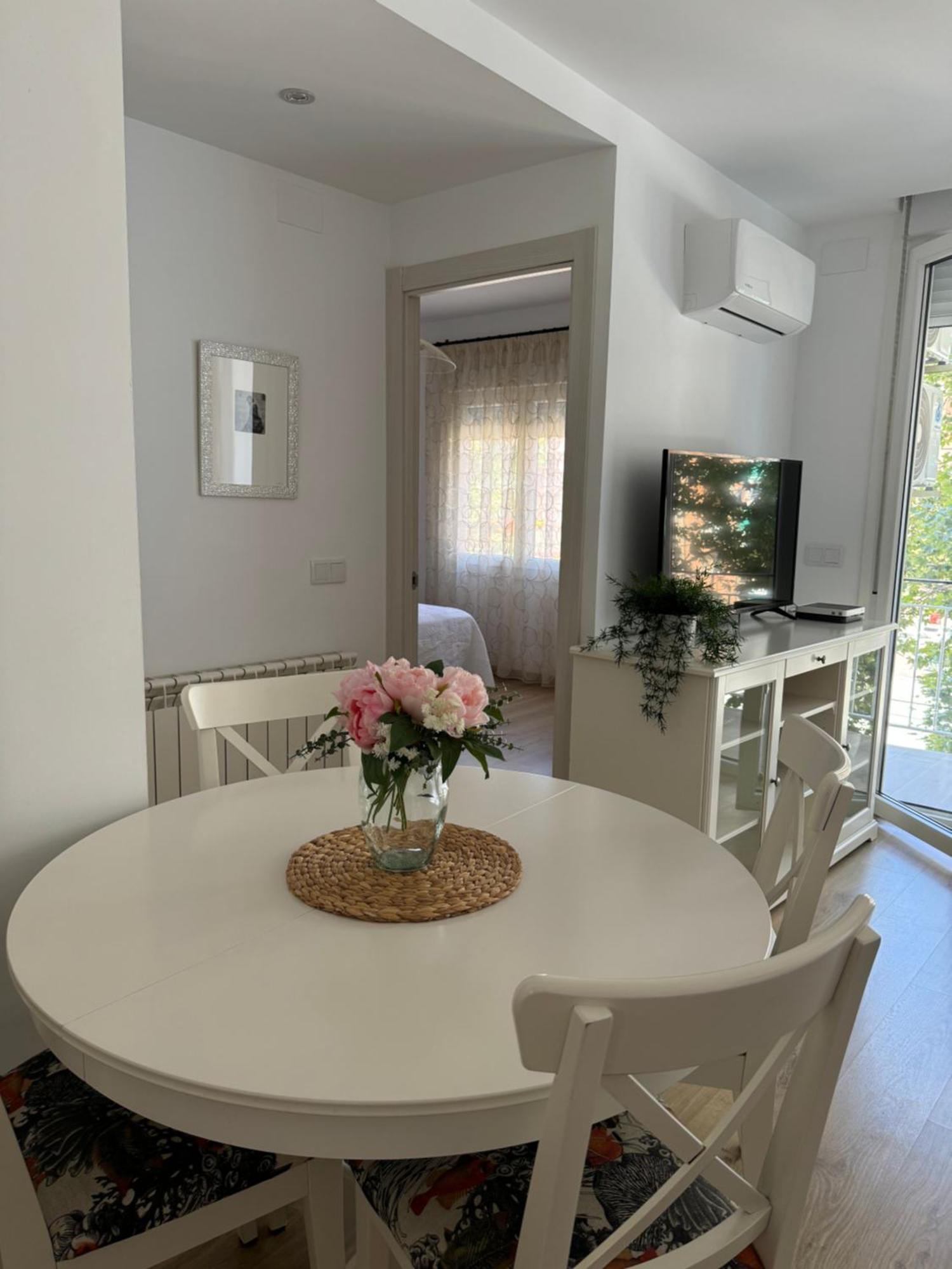 Alcala Luxury Piso Completo De 80M Apartment อัลกาลาเดเอนาเรส ภายนอก รูปภาพ