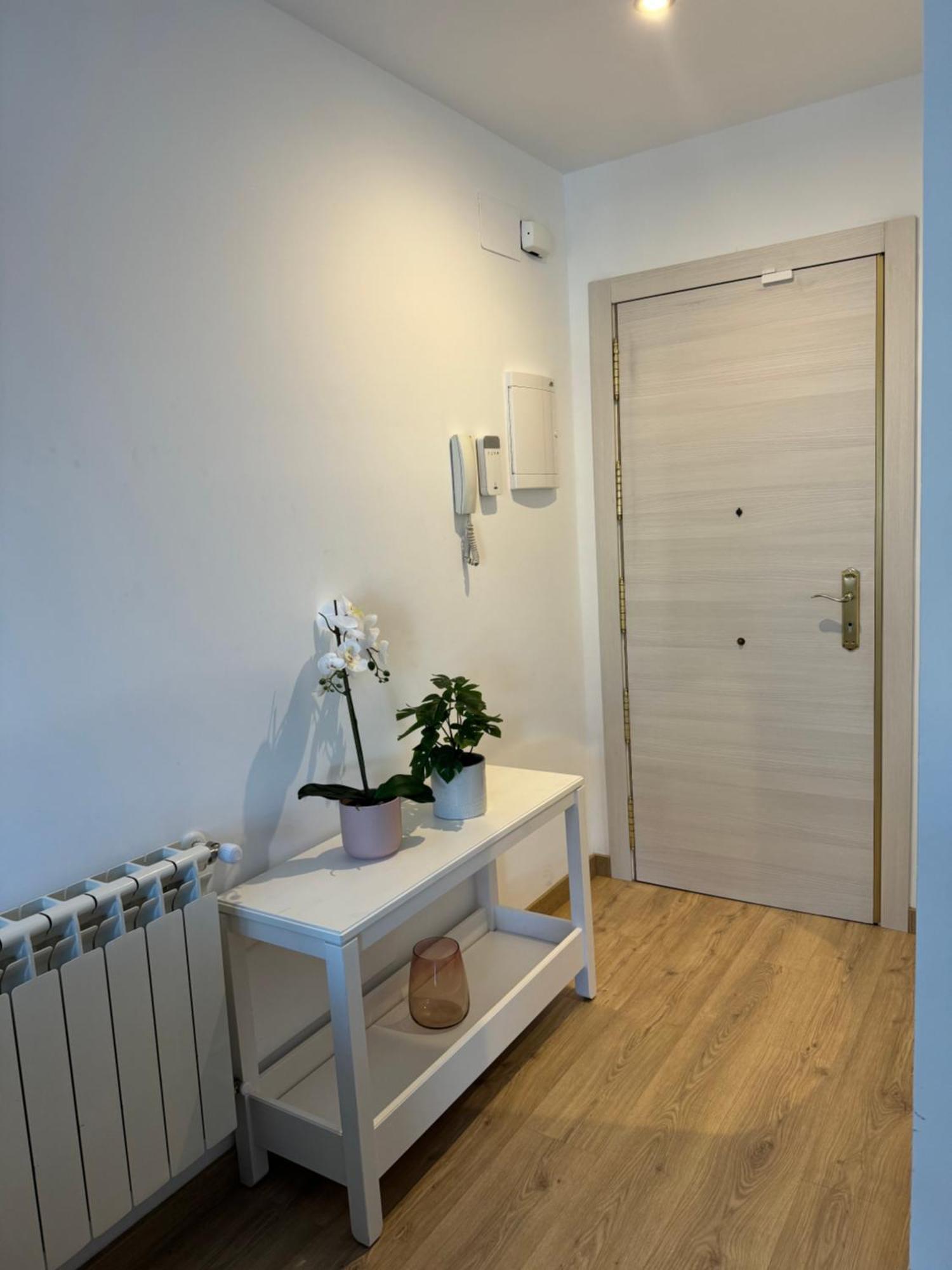 Alcala Luxury Piso Completo De 80M Apartment อัลกาลาเดเอนาเรส ภายนอก รูปภาพ